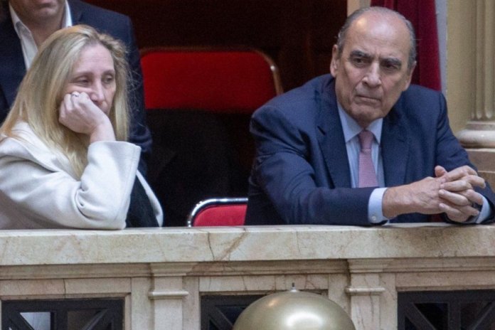 El ministro coordinador señaló que la secretaria general de la Presidencia, Karina Milei, es atacada de forma "salvaje e injusta".